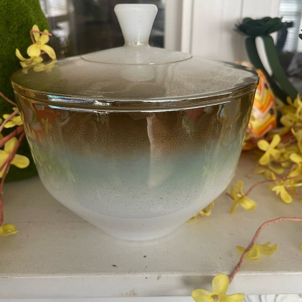 Federal vintage milk glass grease jar.